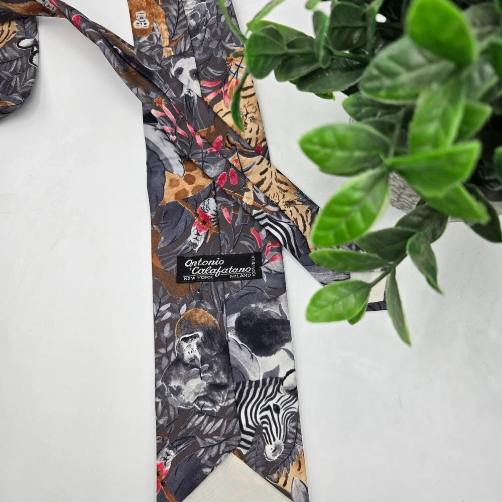 Atonio Calafatano Novelty Silk Tie Animal Print Gray Safari Zoo‎